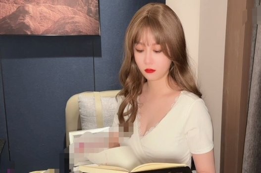 Poster of Cháu trai bắt gặp dì thủ dâm và cái kết khi ở nhờ nhà chú để ôn thi đại học