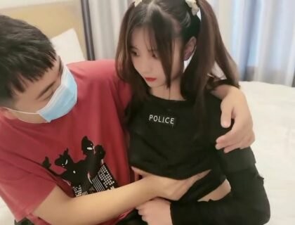 Poster of Khi cha mẹ đi xa, anh trai nứng cặc đè em gái ra địt