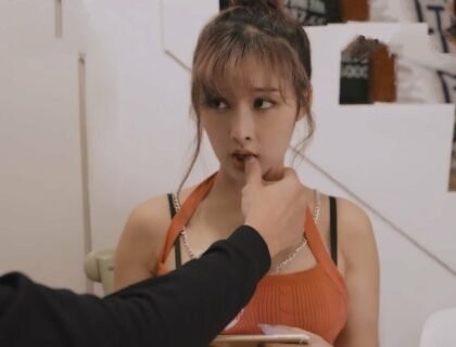 Poster of Ngay lần đầu tiên gặp mặt, Pang nhanh chóng đến gặp em gái mới quen qua mạng