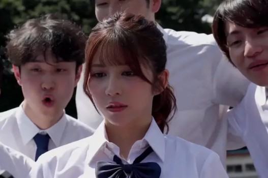 Poster of SONE 619 Em học sinh bị bạn cho dùng chất kích thích